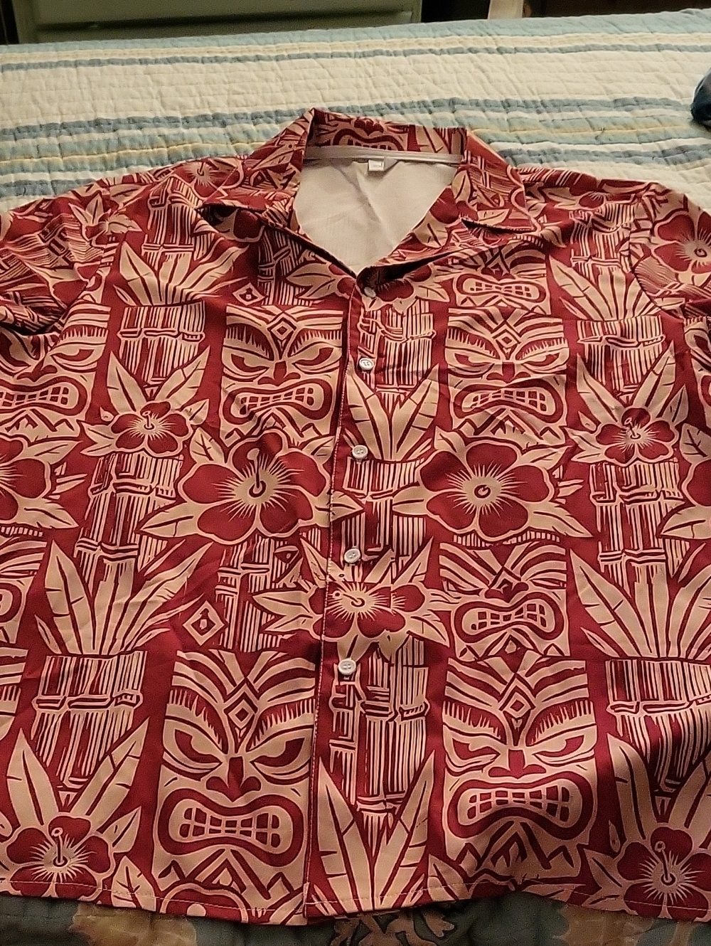 Men's -L- Red Floral Tiki Button-Up Shirt-NWOT